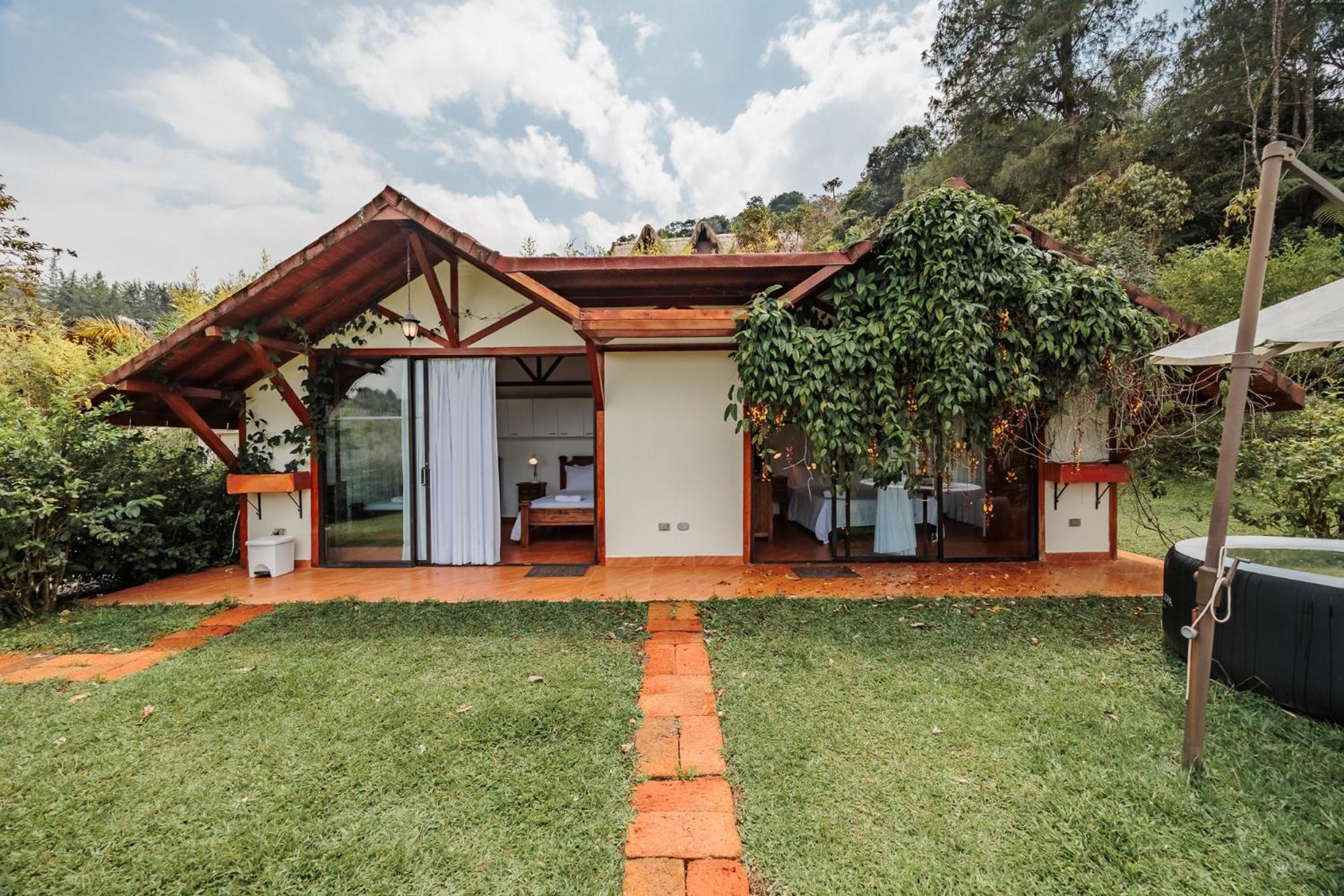 Hotel Pietrasanta Guatapé エクステリア 写真