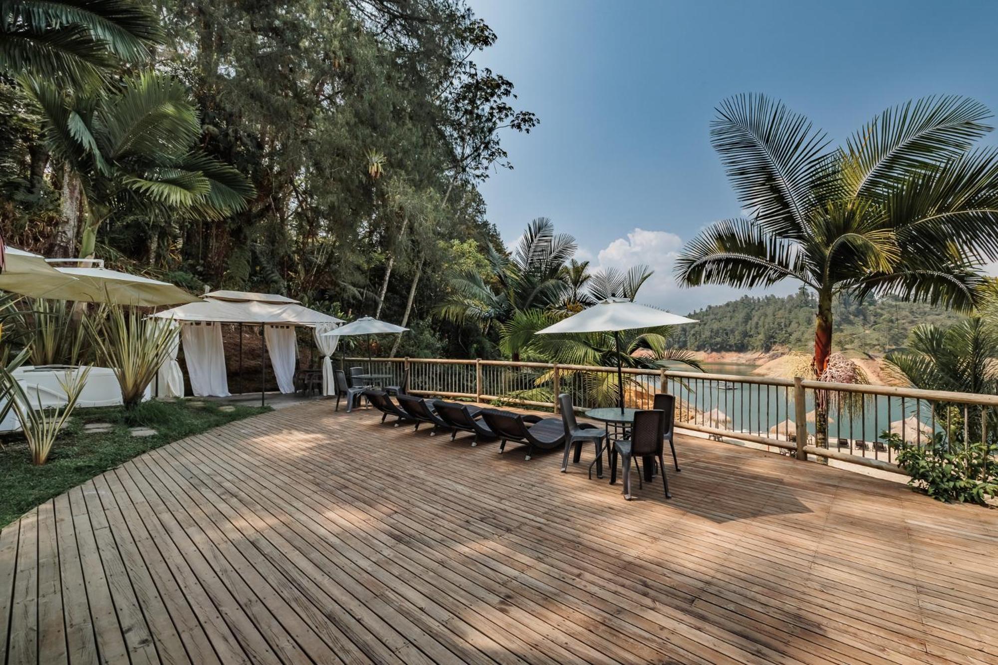 Hotel Pietrasanta Guatapé エクステリア 写真