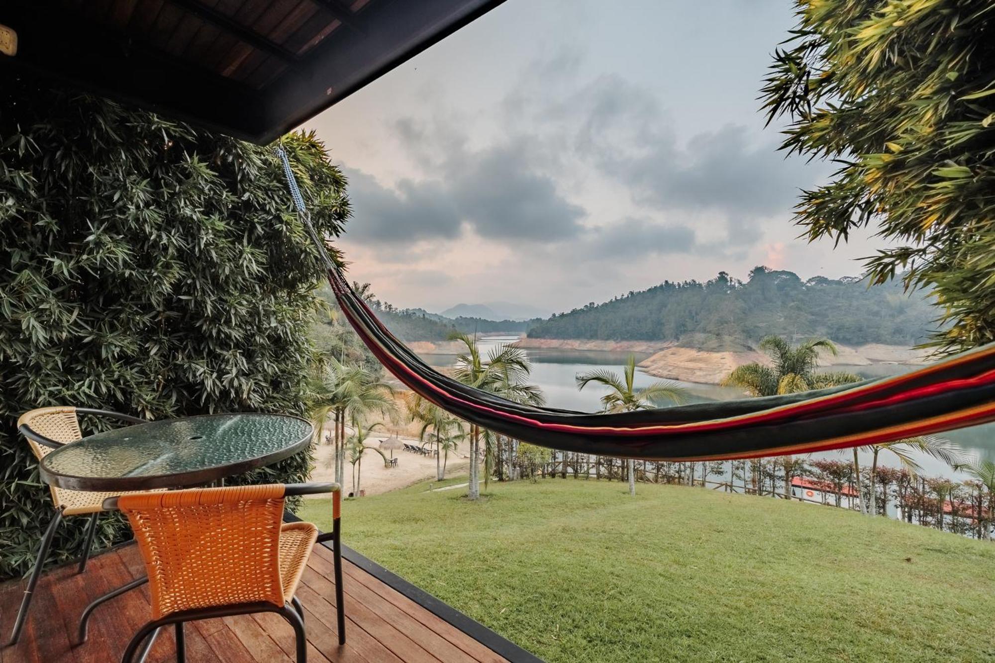Hotel Pietrasanta Guatapé エクステリア 写真