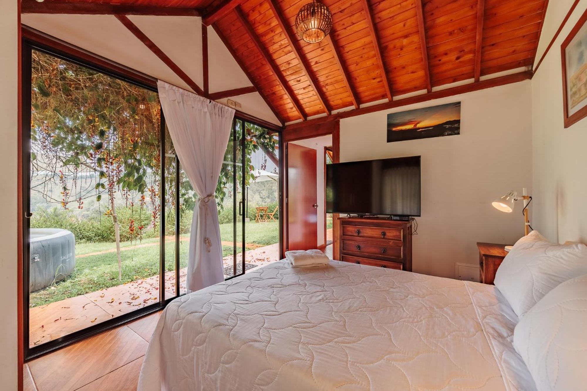 Hotel Pietrasanta Guatapé エクステリア 写真